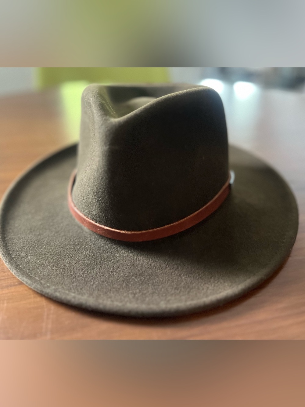 Eddie Bauer Woman’s Fedora Hat 100% Wool with Brown Leather Band - Size Medium